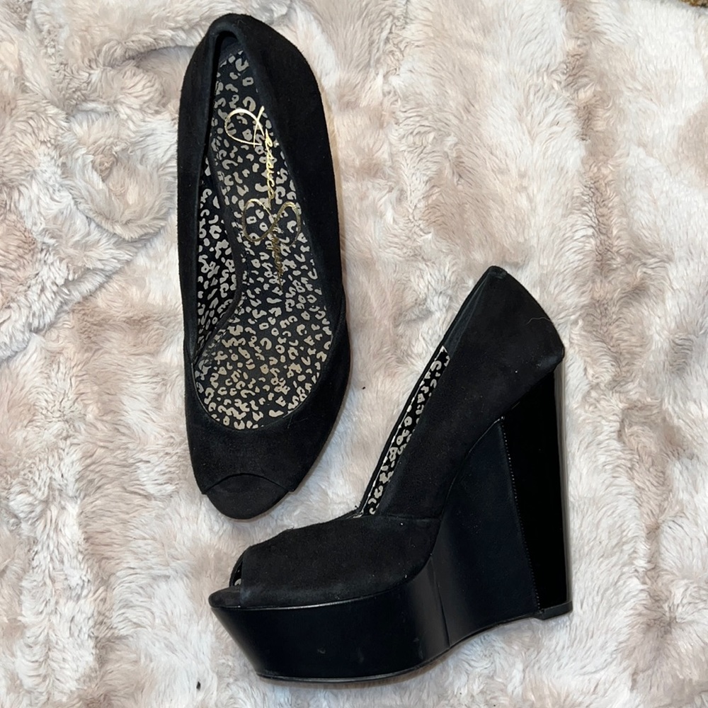 Jessica Simpson Black patent Wedge size 6.5